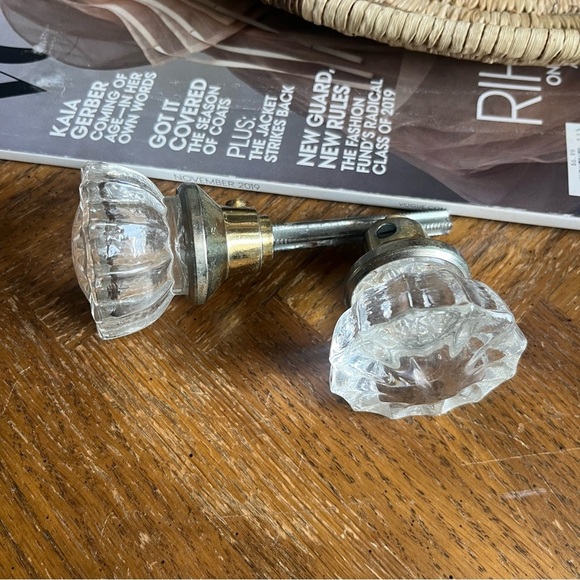 Vintage Elegant Glass Crystal Door Knob with Brass Accent - Picture 2 of 5